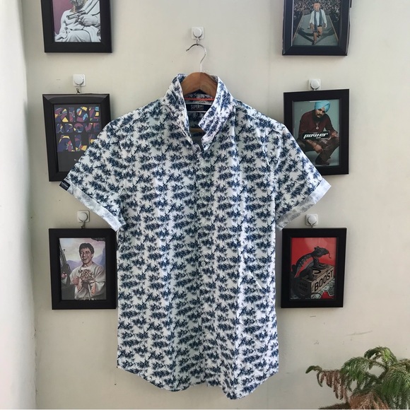 Superdry printed shirts half sleeve (S-M) - Picture 2 of 5
